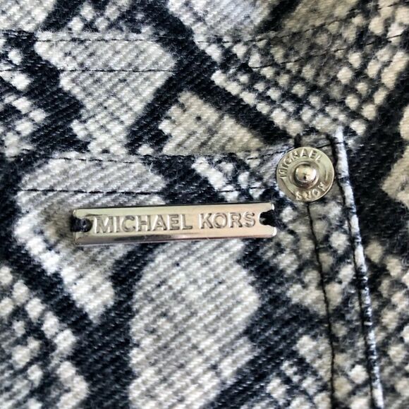 Michael Kors grey & black snake skin print skinny Jean leggings. - Picture 4 of 6